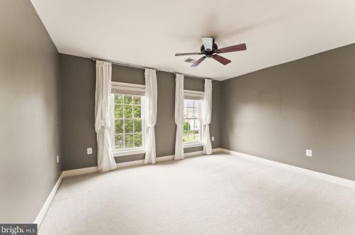 43530 Butler Pl, Leesburg VA 20176-7428 exterior