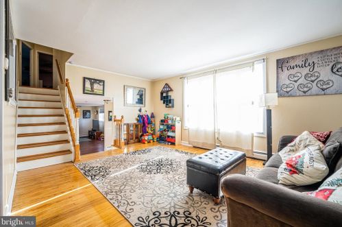 605 Cherry St, Lansdale PA 19446-3908 exterior