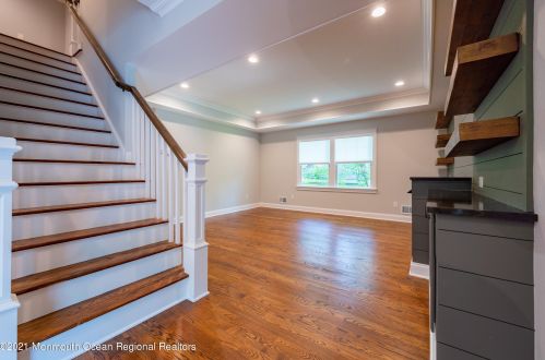 803 Leonardville Rd, Leonardo NJ  07737-1335 exterior