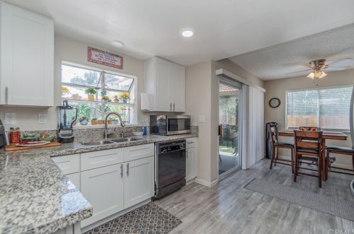 6742 Dove Ln, Riverside CA  92506-5000 exterior