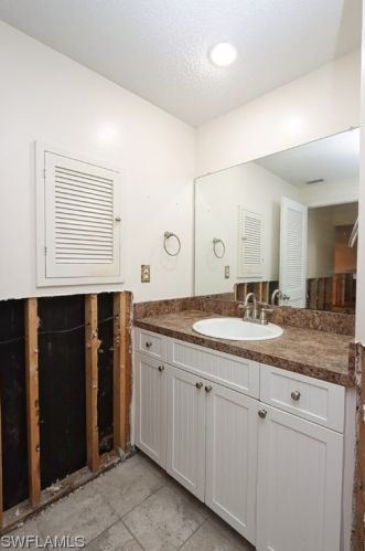 5151 Sanibel Captiva Rd, Sanibel FL  33957-2507 exterior