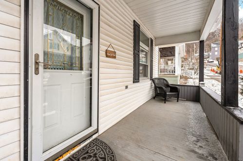112 6th St, West Newton, PA 15089-1328