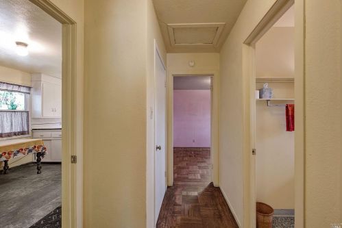 718 Hahman Dr, Santa Rosa CA  95405-6864 exterior