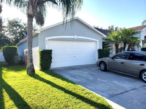 557 Reddicks Cir, Winter Haven, FL 33884-3405