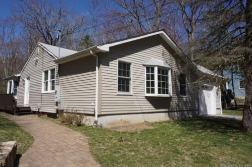 7 Arthur St, Danbury, CT 06810-8307