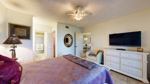 402 Grv Isle Cir, Vero Beach FL 32962-8507 exterior