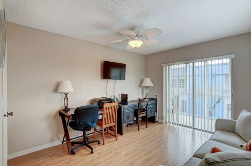 576 Burgundy L, Delray Beach FL  33484-4908 exterior