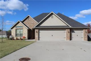 130 Signature Dr, Fayetteville, AR 72730-8669