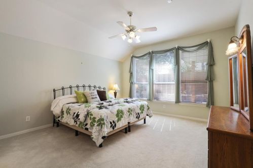 6001 Park Ln, Lewisville TX  75028-3775 exterior