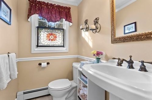 11 Matthew Ln, Mansfield MA 02048-3254 exterior