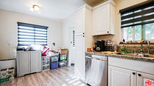 40321 Calle Rosalito, Santa Clarita CA  91390-1088 exterior