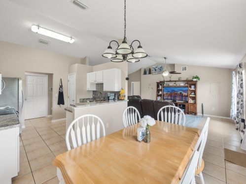 566 Sea Holly Ter, Port Saint Lucie FL  34984-3552 exterior