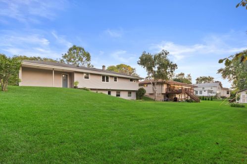 5830 Lakeview Dr, Greendale WI 53129-1937 exterior