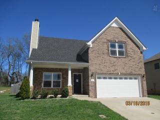 935 Cherry Blossom Ln, Clarksville, TN 37040-6240