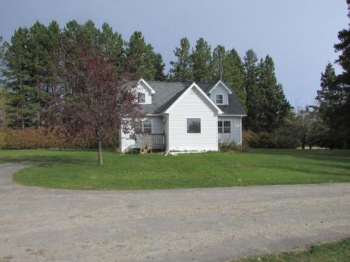 327 38th Ave, Hackett, MN 56623-2213