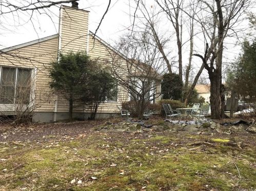 111 Hidden Ridge Dr, Monticello NY  12701-3071 exterior