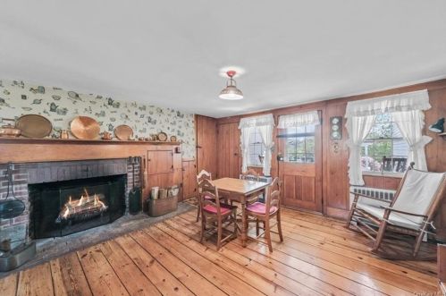 12 Highland Ave, Walden NY  12586-1402 exterior