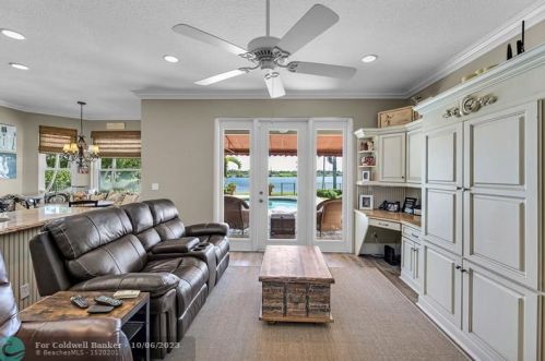 17836 15 Ct, Hollywood FL 33024-4602 exterior