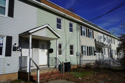 820 Hazelwood Ave, Rahway, NJ 07065-5604