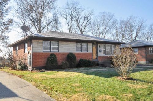 5008 Ronwood Dr, Louisville, KY 40219-2855