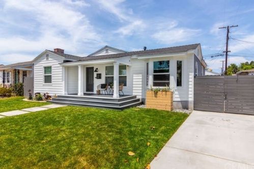 5341 Walkerton St, Long Beach, CA 90808-1945