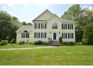 2 Wesley Ln, Salem, NH 03079-6808