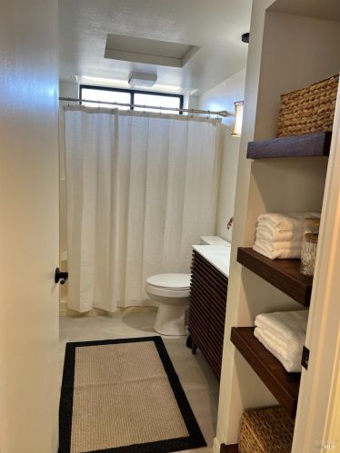 385 Vine St, Vacaville CA  95688-8704 exterior