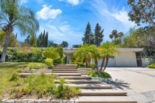 4240 Alonzo Ave, Van Nuys, CA 91316-4304