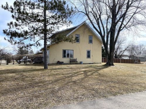 1221 Minnesota St, Paynesville, MN 56362-1030
