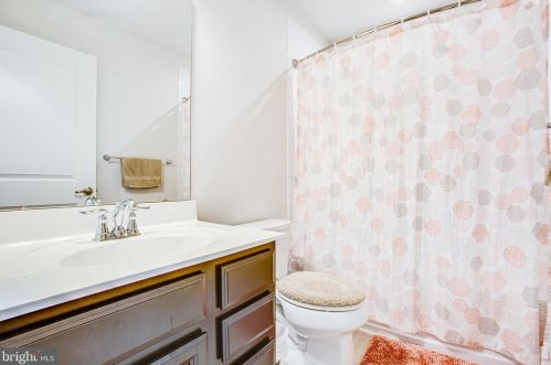 100 Rising Sun Rd, Fredericksburg VA  22405-9424 exterior