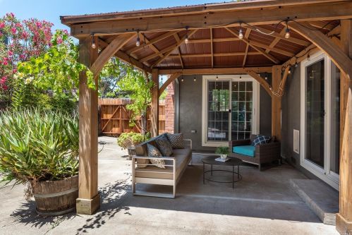 1590 Cunningham Way, Santa Rosa CA  95403-2342 exterior