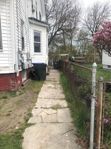 87 Ruggles St, Providence RI 02908-3614 exterior