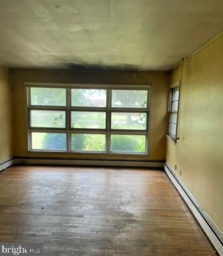 150 Elizabeth Ave, West Deptford, NJ 08066-1665