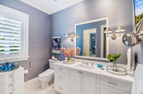 444 Chilean Ave, Palm Beach FL  33480-4529 exterior