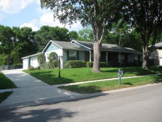 231 Cattail Ct, Orlando, FL 32806-6103