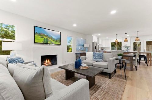 2079 Park Dale Ln, Encinitas CA  92024-4325 exterior