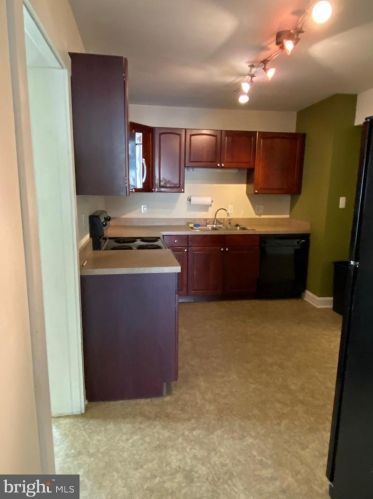 521 Washington St, Charles Town WV  25414-1735 exterior