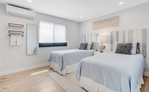 3713 Sunset Ln, Oxnard CA  93035-4133 exterior