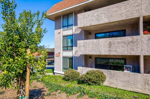 1031 Cherry Ave, San Bruno, CA 94066-2312