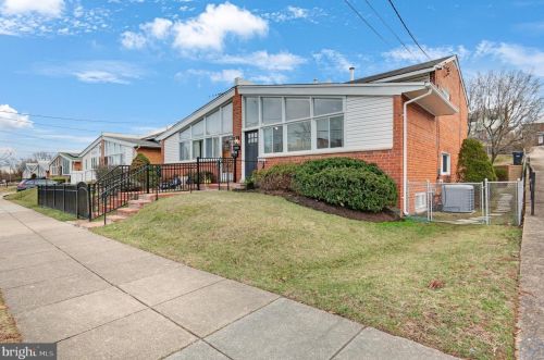 807 Kennedy St, Washington, DC 20011-2730