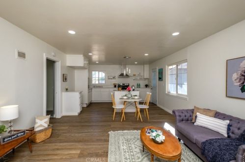 16434 Yucca Ave, Victorville CA  92395-3533 exterior
