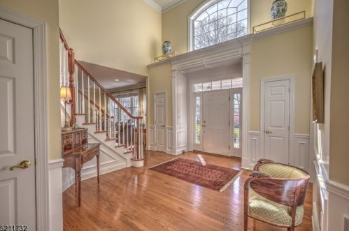 19 Laurel Mountain Way, Califon, NJ 07830-3028