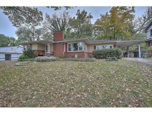 594 Stone Dr, Kingsport TN  37660-4063 exterior