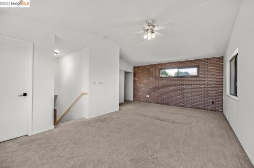 4369 Hillview Dr, West Pittsburg CA  94565-6071 exterior