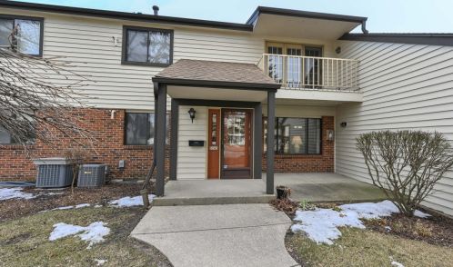 3743 Loomis Rd, Milwaukee, WI 53221-1054