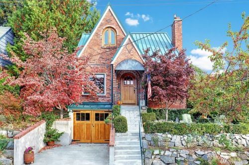 5220 Myrtle St, Seattle, WA 98118-3446