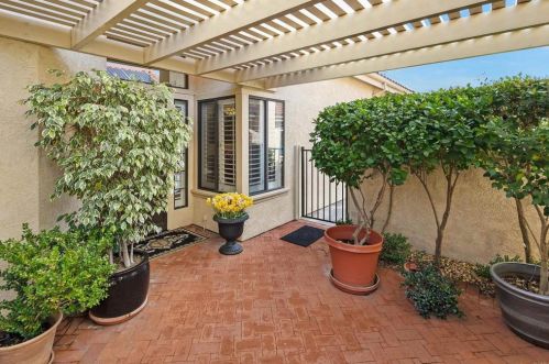 28782 Vista Valley Dr, Vista CA  92084-2223 exterior