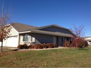 784 Plum Tree Ln, Somerset, WI 54025-7588