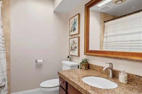 957 Montview Dr, Escondido CA  92025-5927 exterior