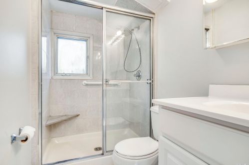 20 Laurie Blvd, Bethpage NY  11714-1412 exterior